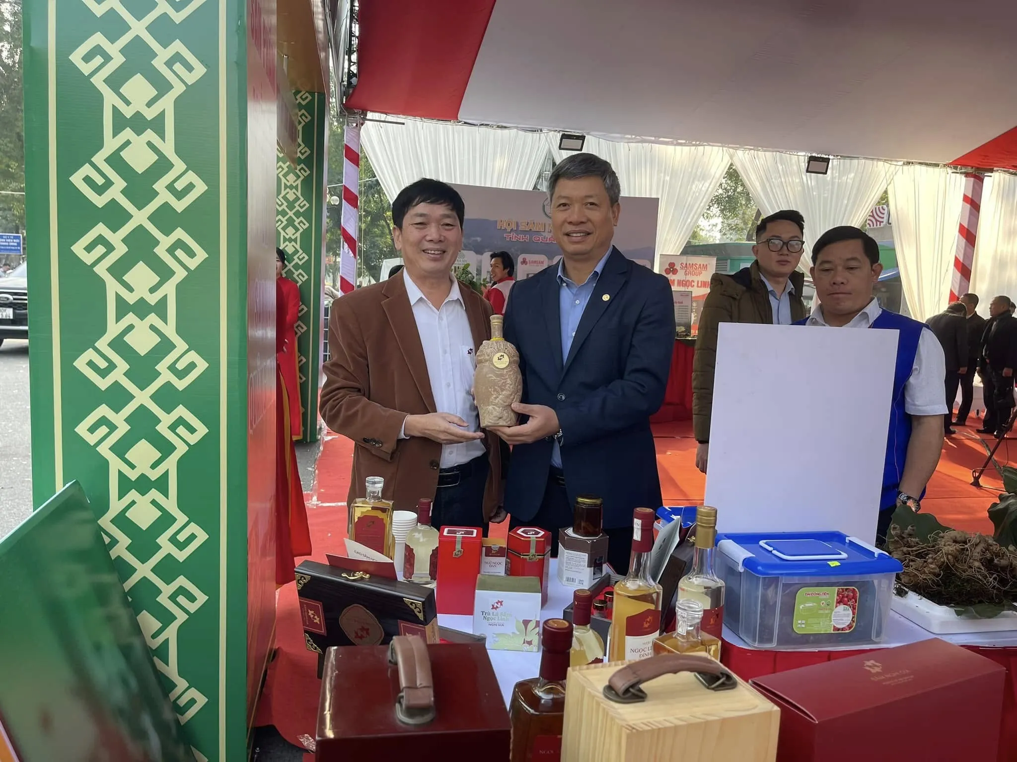 Sâm Ngọc Linh Nghị Gia Tỏa Sáng Tại Hội Nghị Kết Nối Giao Thương Quảng Nam 2024 Ảnh 5