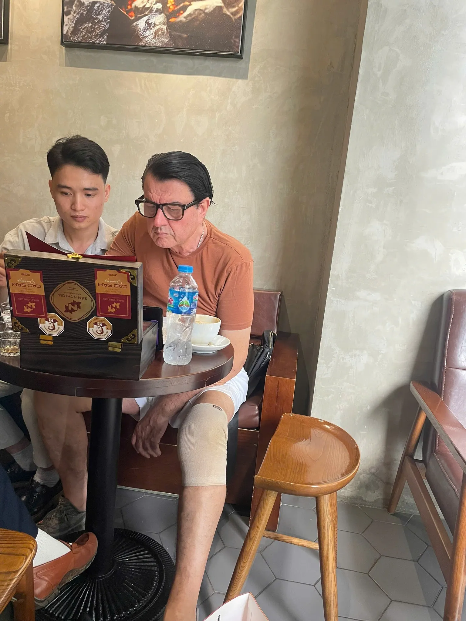 Sâm Ngọc Linh Nghị Gia Đón Tiếp Chuyên Gia Quốc Tế Từ Úc Đến Nghiên Cứu Sản Phẩm Sâm Ngọc Linh 2